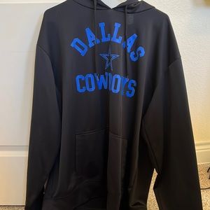 Dallas Cowboys sweatshirt